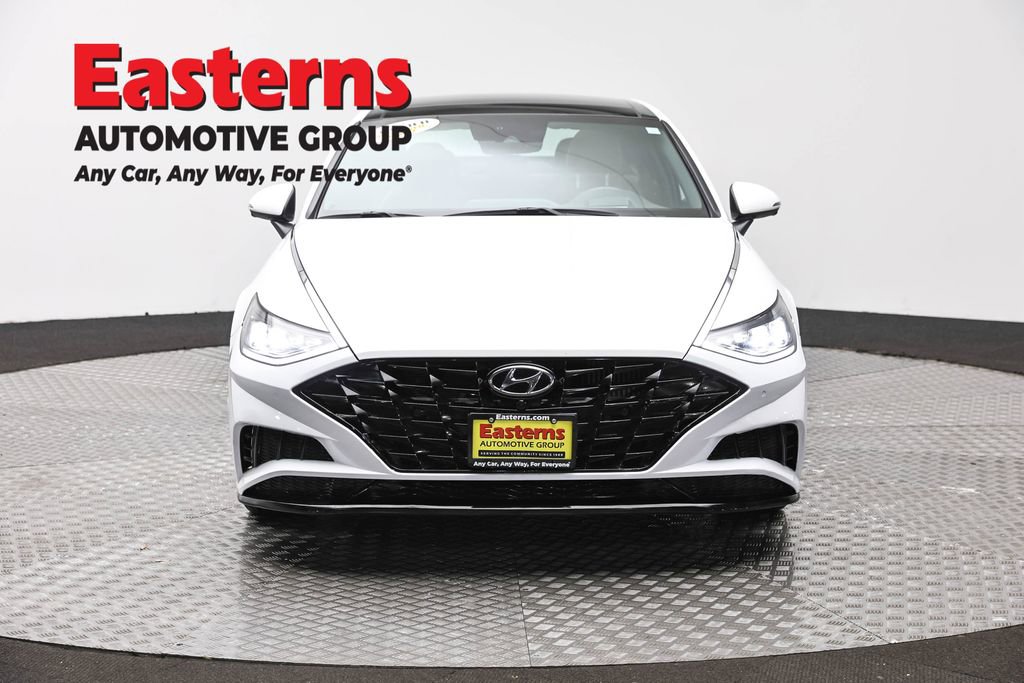 Used 2023 Hyundai Sonata Limited FWD image 2
