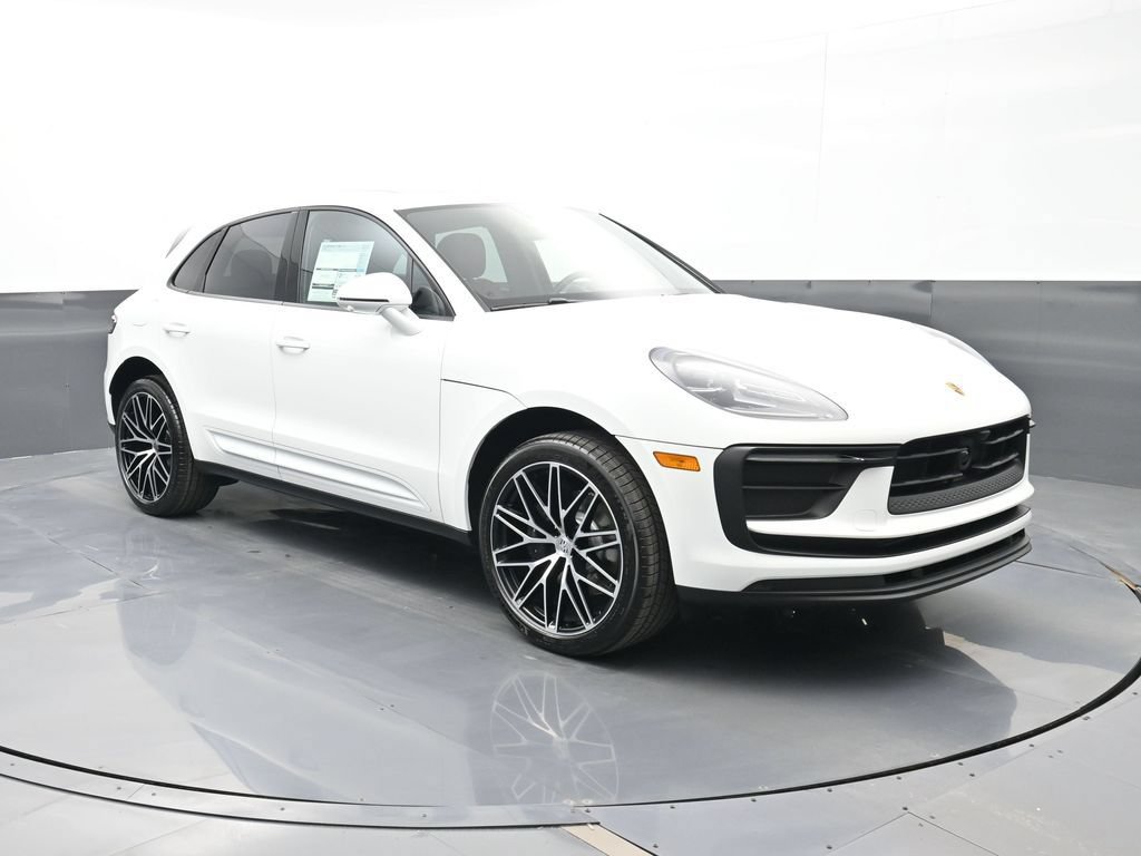 Certified 2026 Porsche Macan AWD/4WD image 25