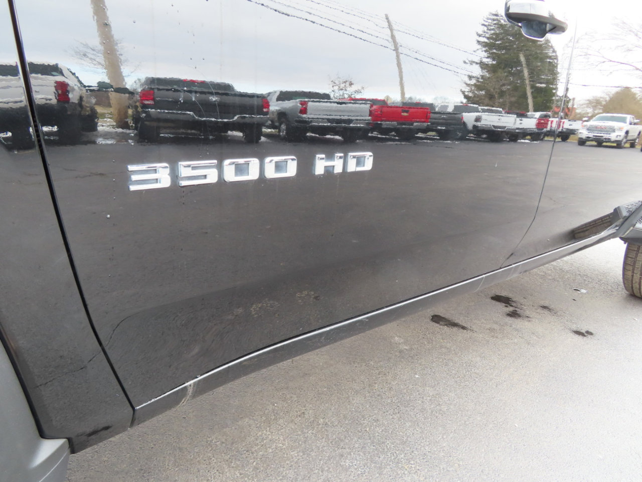 Used 2024 Chevrolet Silverado 3500 LT w/ Safety Package image 16