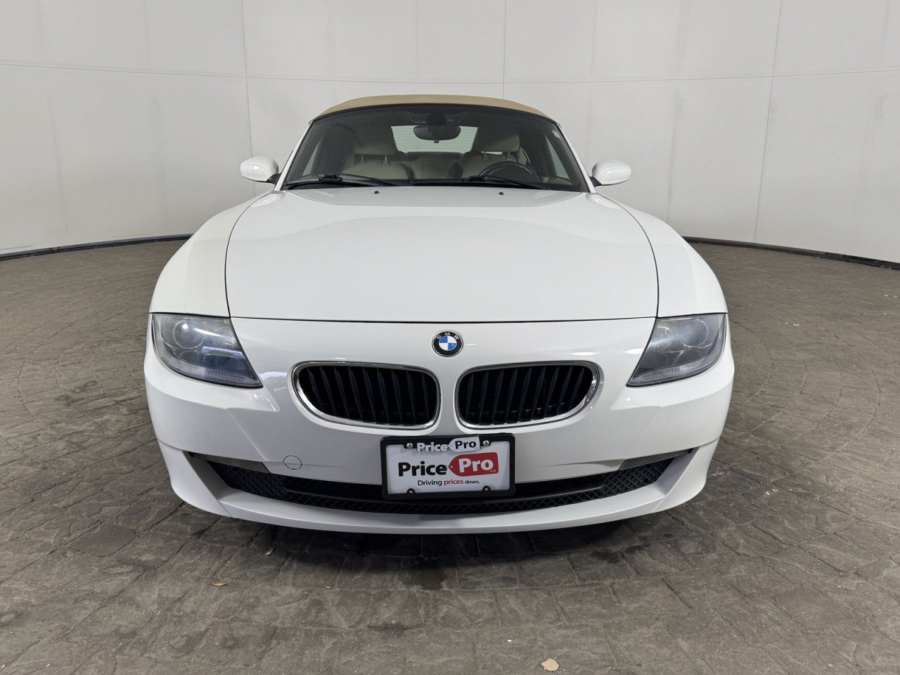 Used 2007 BMW Z4 3.0i RWD image 2