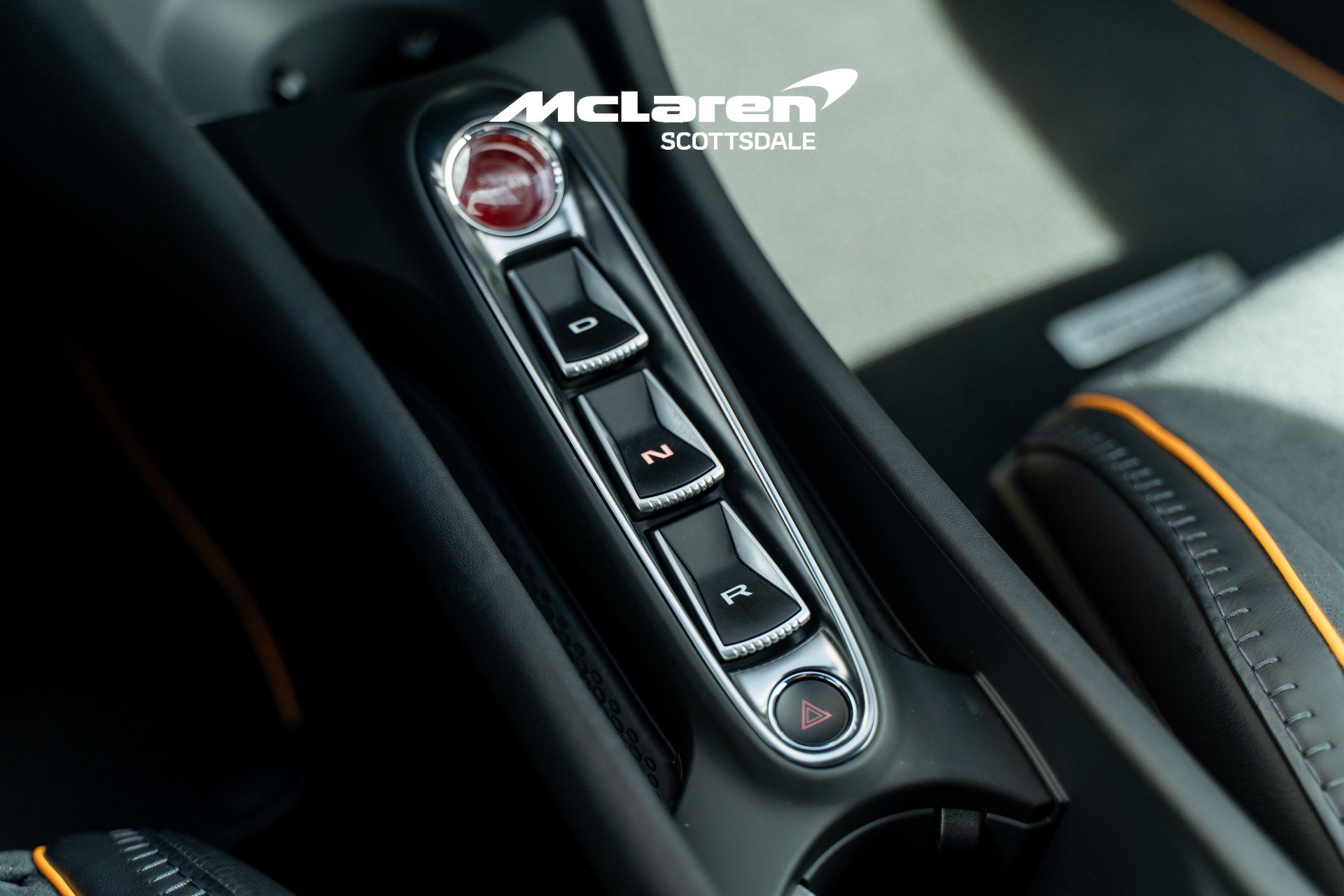 Used 2023 McLaren Artura image 30