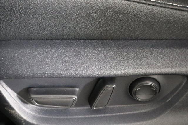 Used 2026 Toyota Camry SE FWD image 23