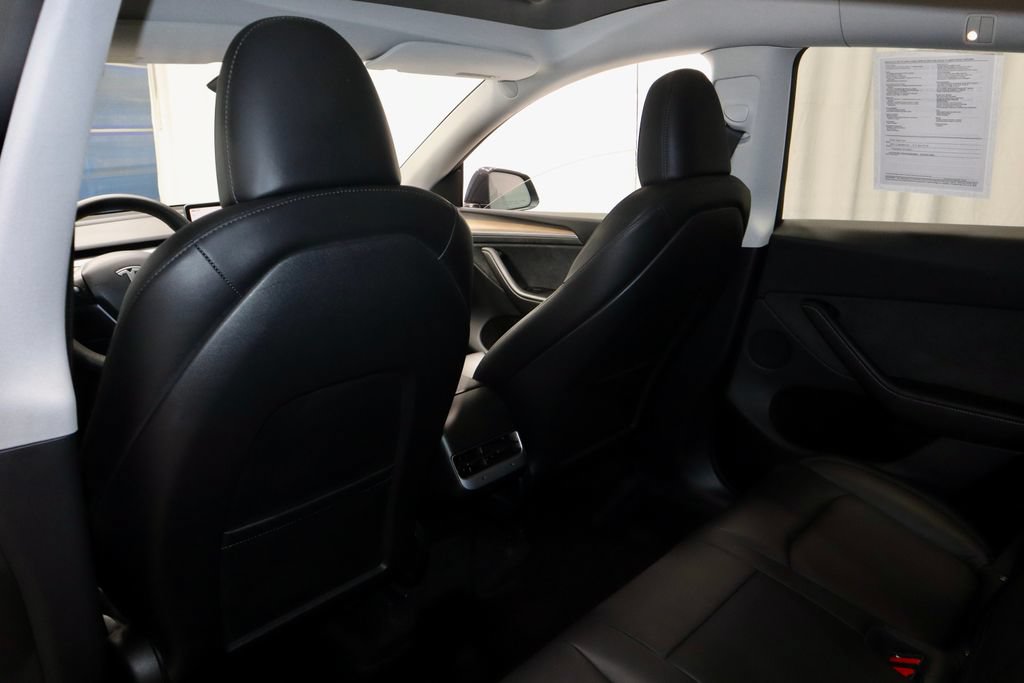 Used 2024 Tesla Model Y Long Range AWD/4WD image 22