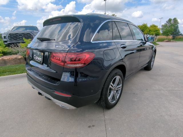 Used 2022 Mercedes-Benz GLC 300 4MATIC image 3