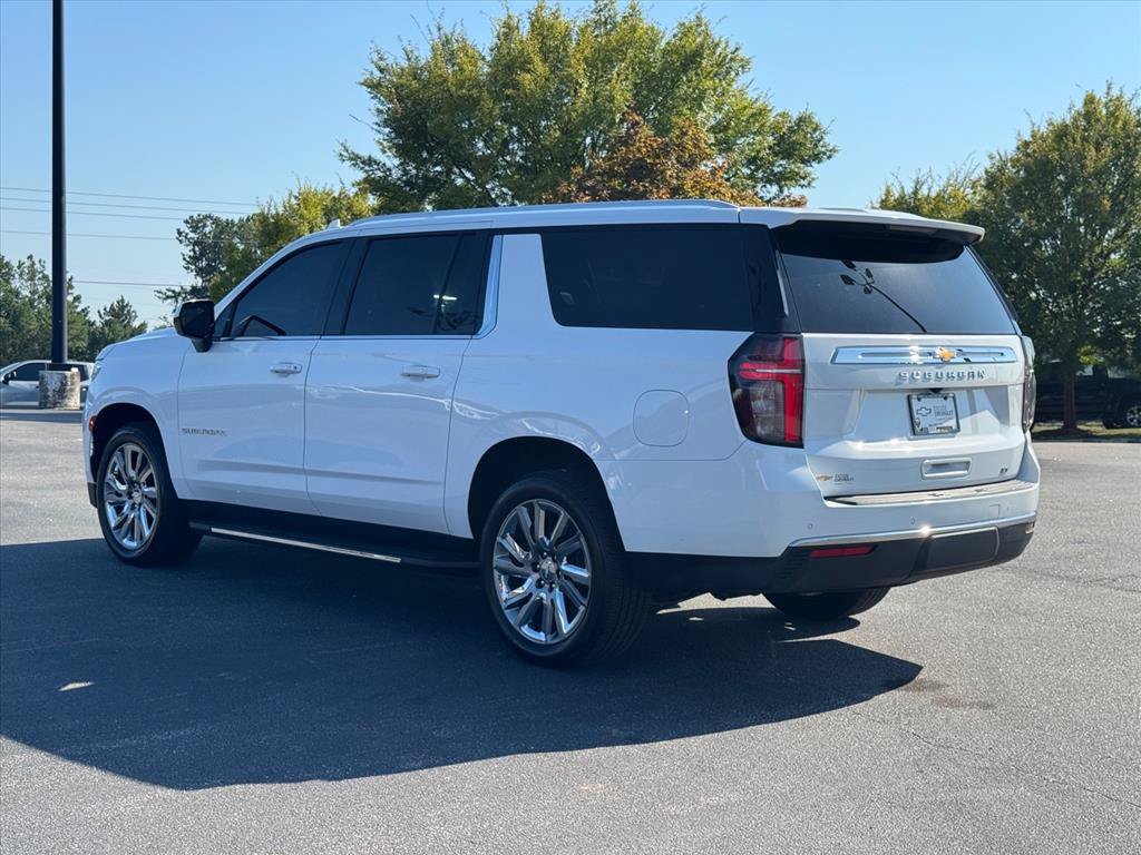 Used 2022 Chevrolet Suburban LT AWD/4WD image 5