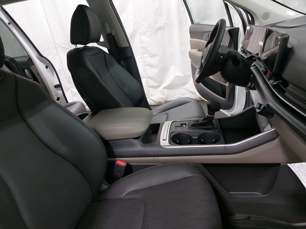 New 2026 Kia Carnival FWD image 10