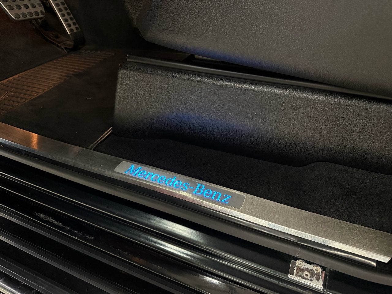 Used 2013 Mercedes-Benz G 550 image 39