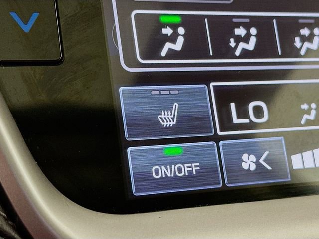 Used 2025 Subaru Outback Limited image 21