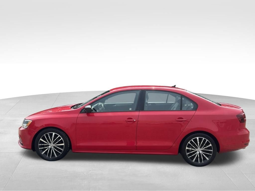 Used 2016 Volkswagen Jetta Sport FWD image 2
