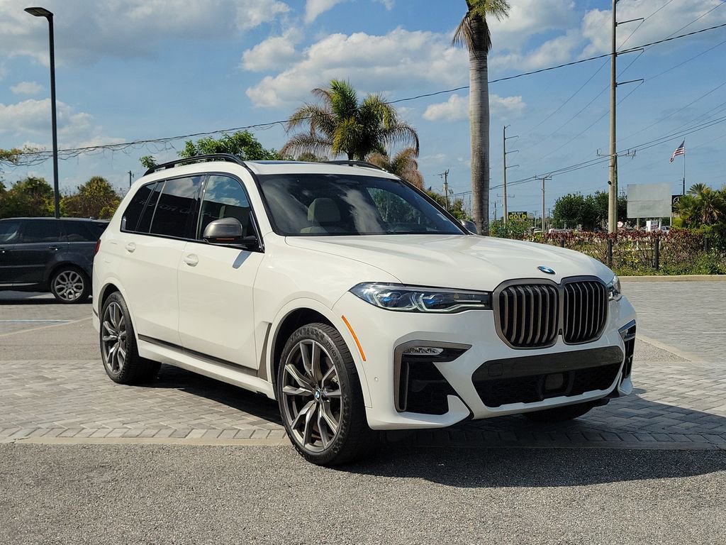 Used 2022 BMW X7 M50i w/ Dynamic Handling Package AWD/4WD image 7