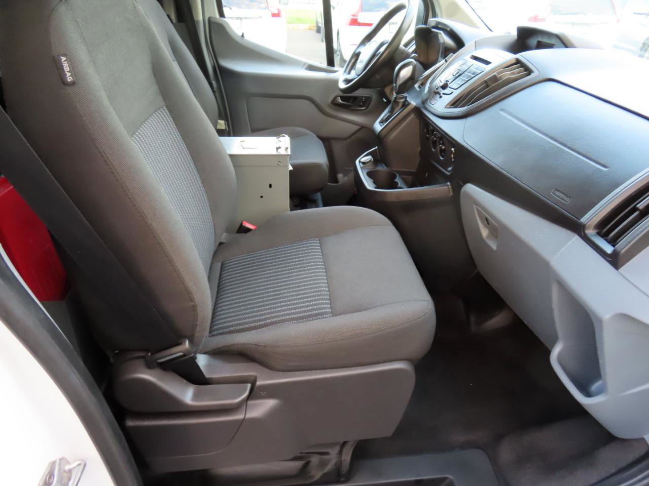 Used 2018 Ford Transit 250 130 Low Roof RWD image 16