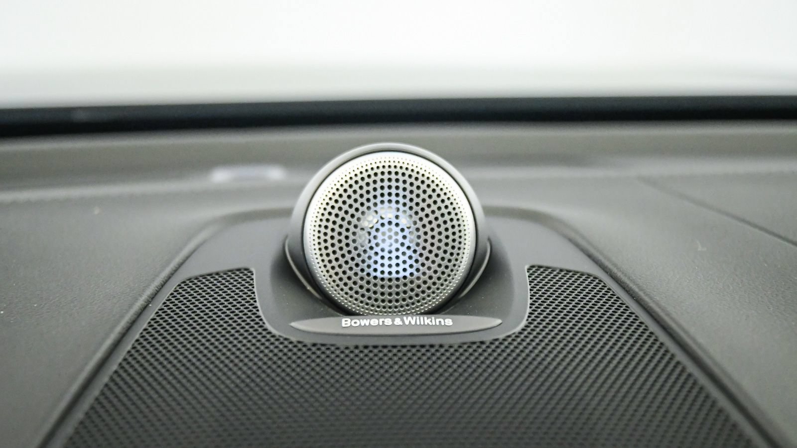 Certified 2024 Volvo XC60 T8 Polestar AWD/4WD image 28