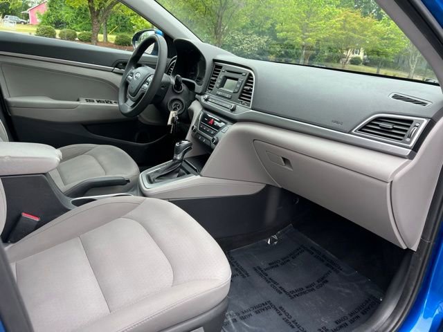 Used 2017 Hyundai Elantra SE w/ Cargo Package FWD image 19
