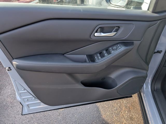 New 2026 Nissan Rogue SV AWD/4WD image 15