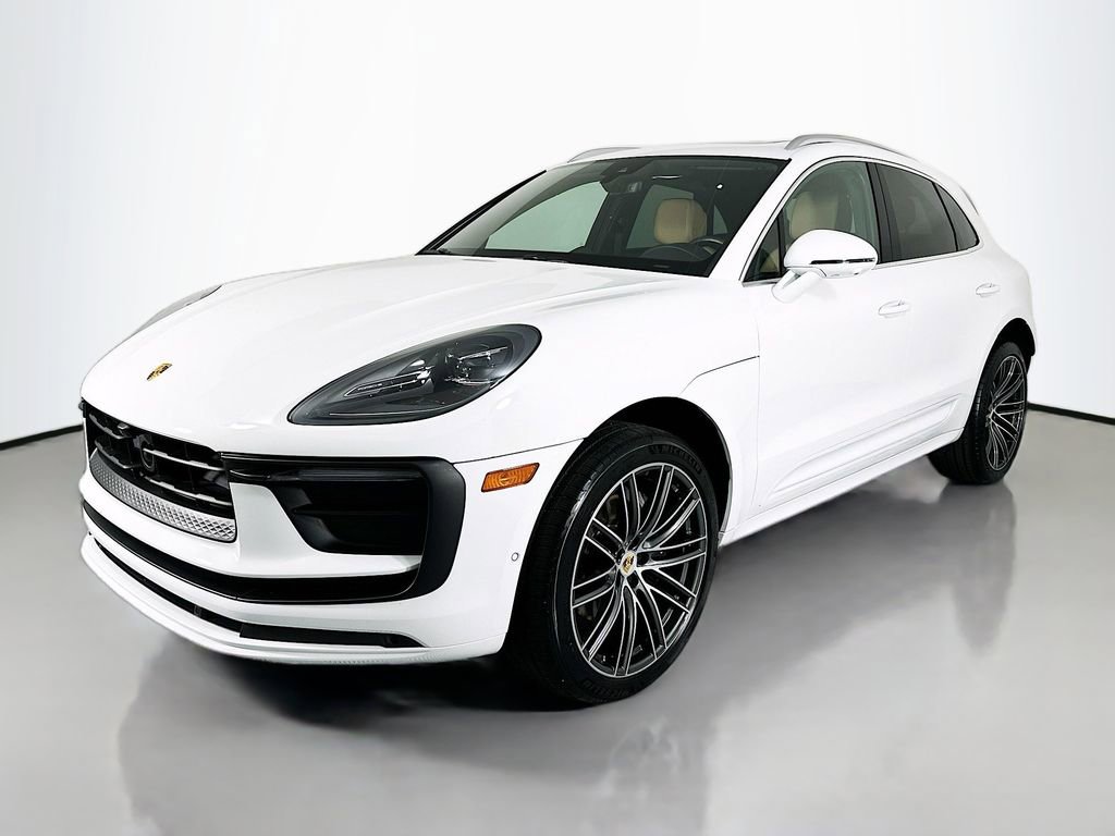 Certified 2024 Porsche Macan AWD/4WD image 1