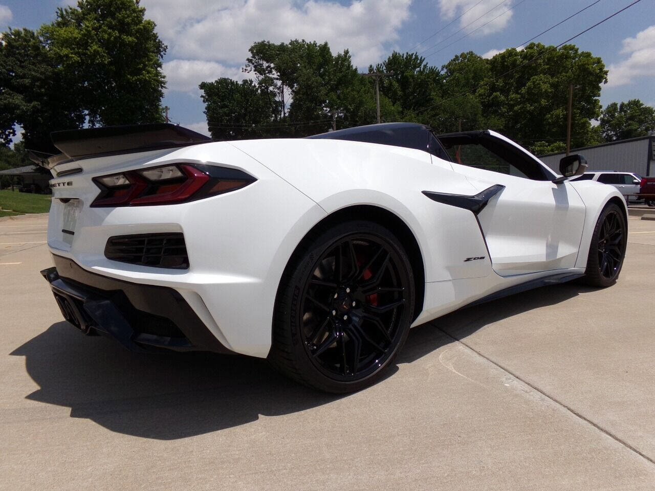 Used 2023 Chevrolet Corvette Z06 w/ 3LZ 70th Anniversary w/ Stealth Interior Trim Package image 34