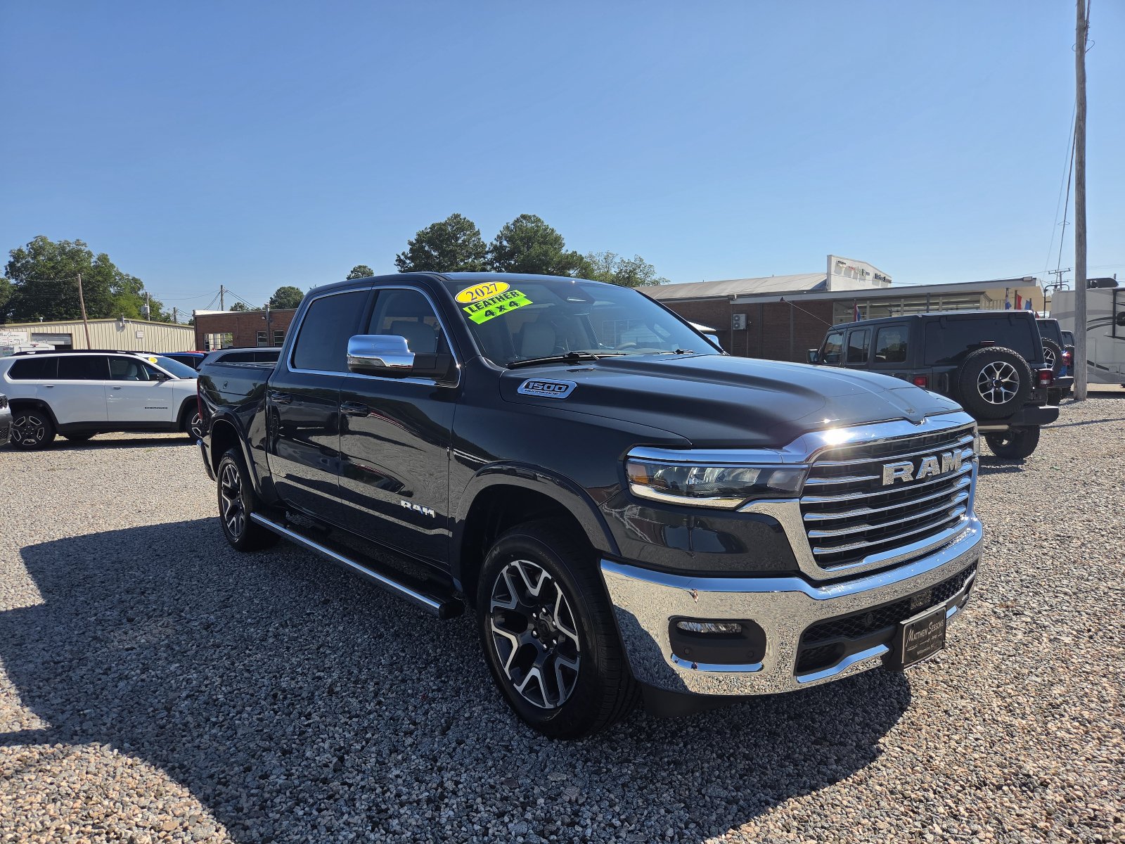 New 2027 RAM 1500 Laramie w/ Chrome Appearance Group AWD/4WD image 4