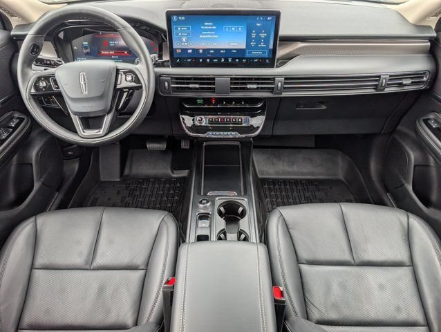 Used 2025 Lincoln Corsair Reserve FWD image 5