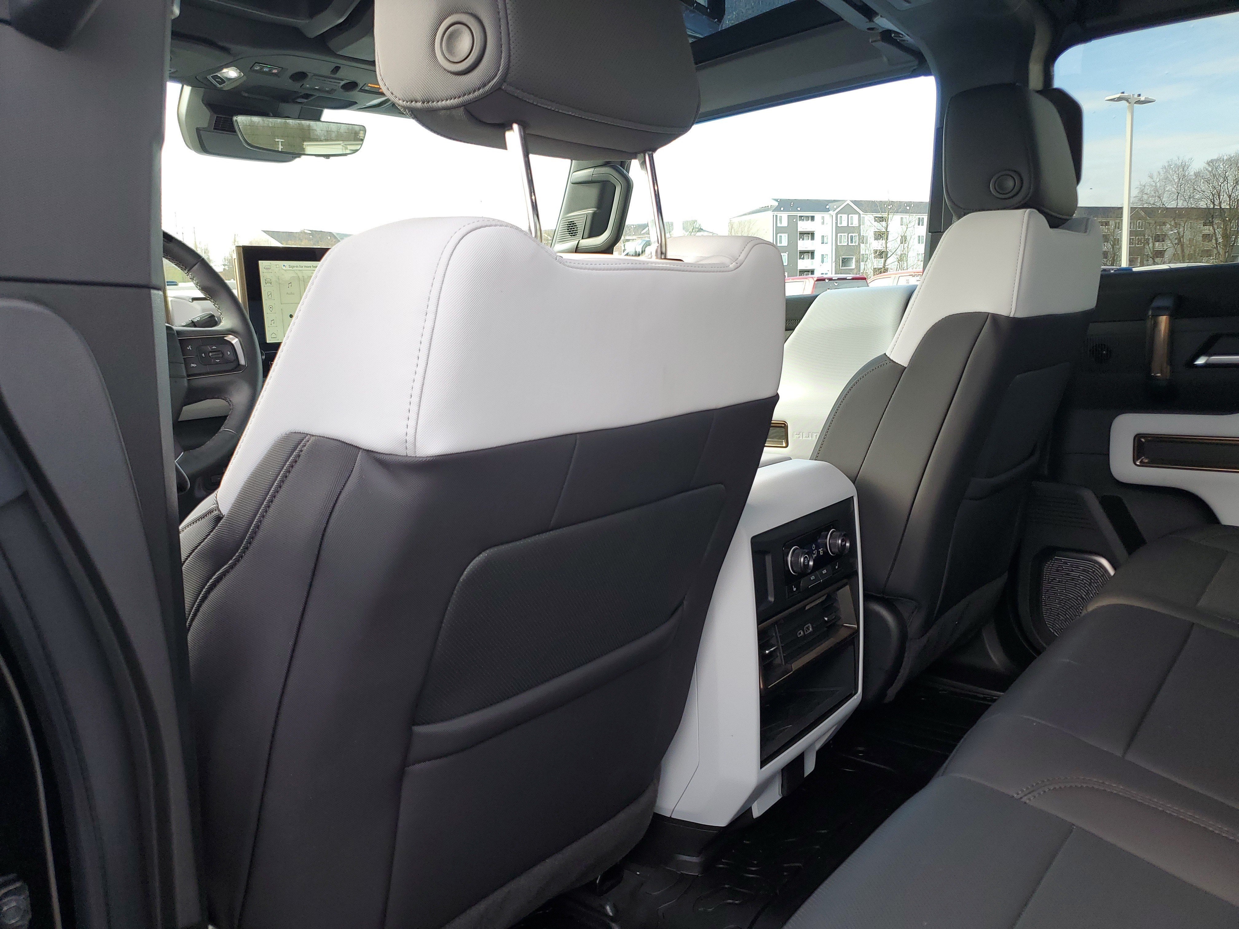 Used 2024 GMC Hummer EV 2X w/ Extreme Off-Road Package AWD/4WD image 31