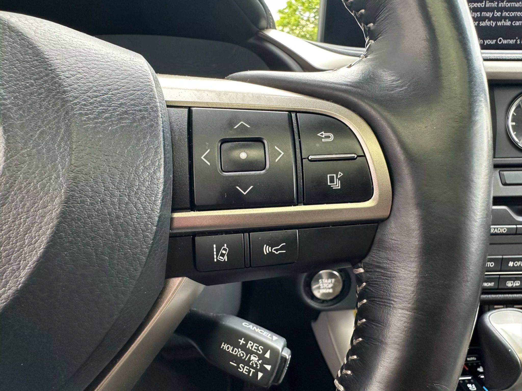 Used 2021 Lexus RX 350L Premium image 17