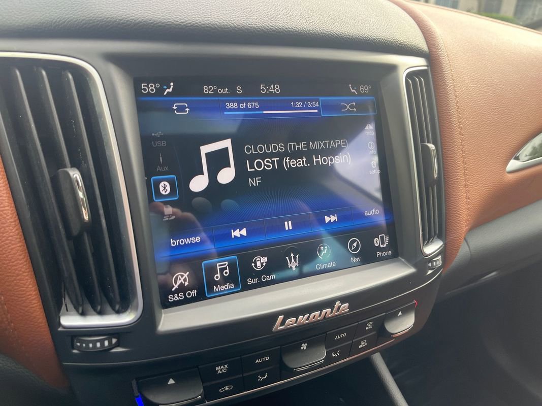 Used 2019 Maserati Levante S AWD/4WD image 25