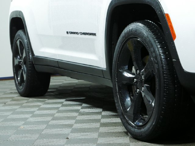 Certified 2023 Jeep Grand Cherokee Altitude AWD/4WD image 8