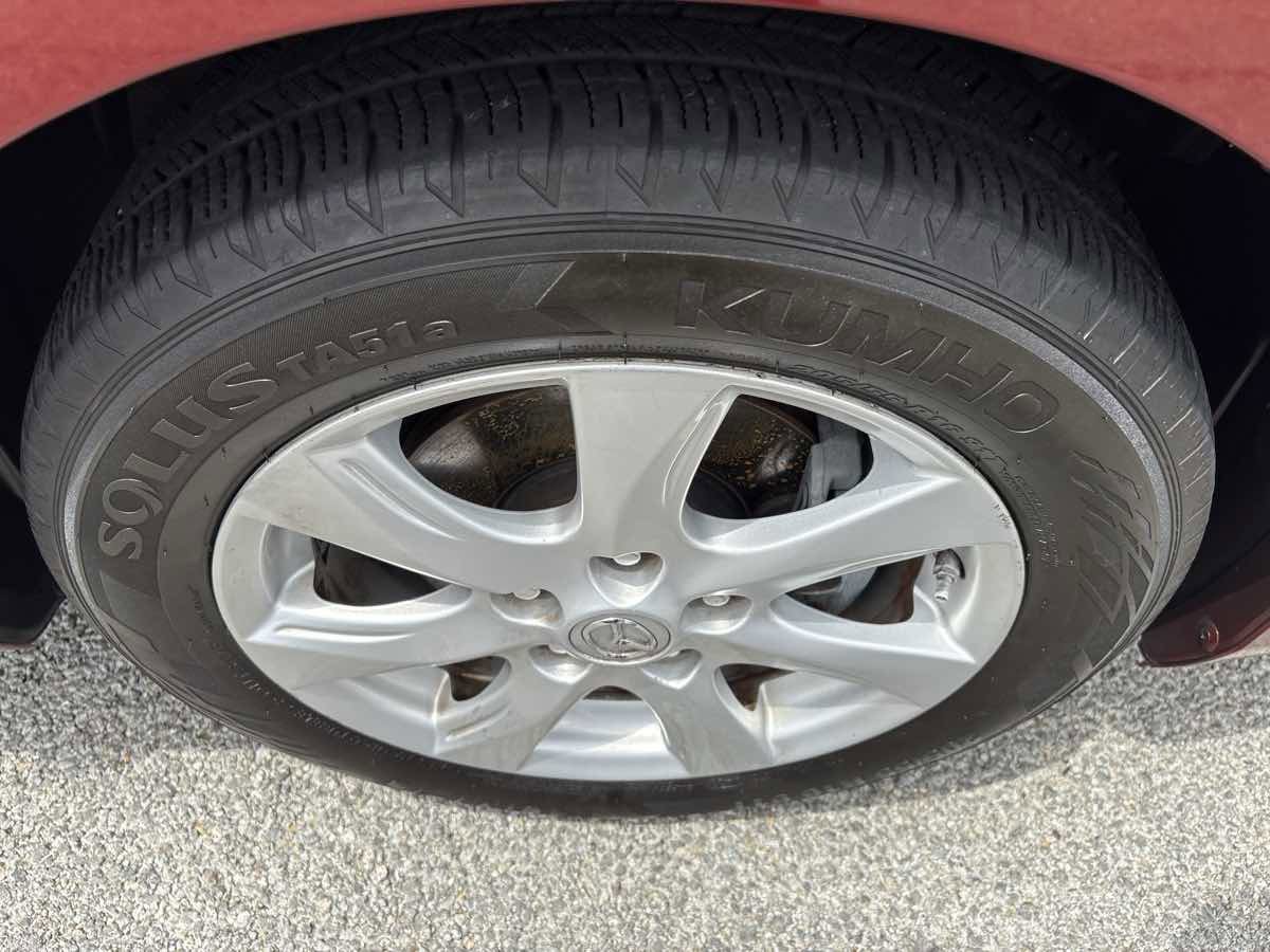 Used 2010 MAZDA MAZDA3 i Touring FWD image 10