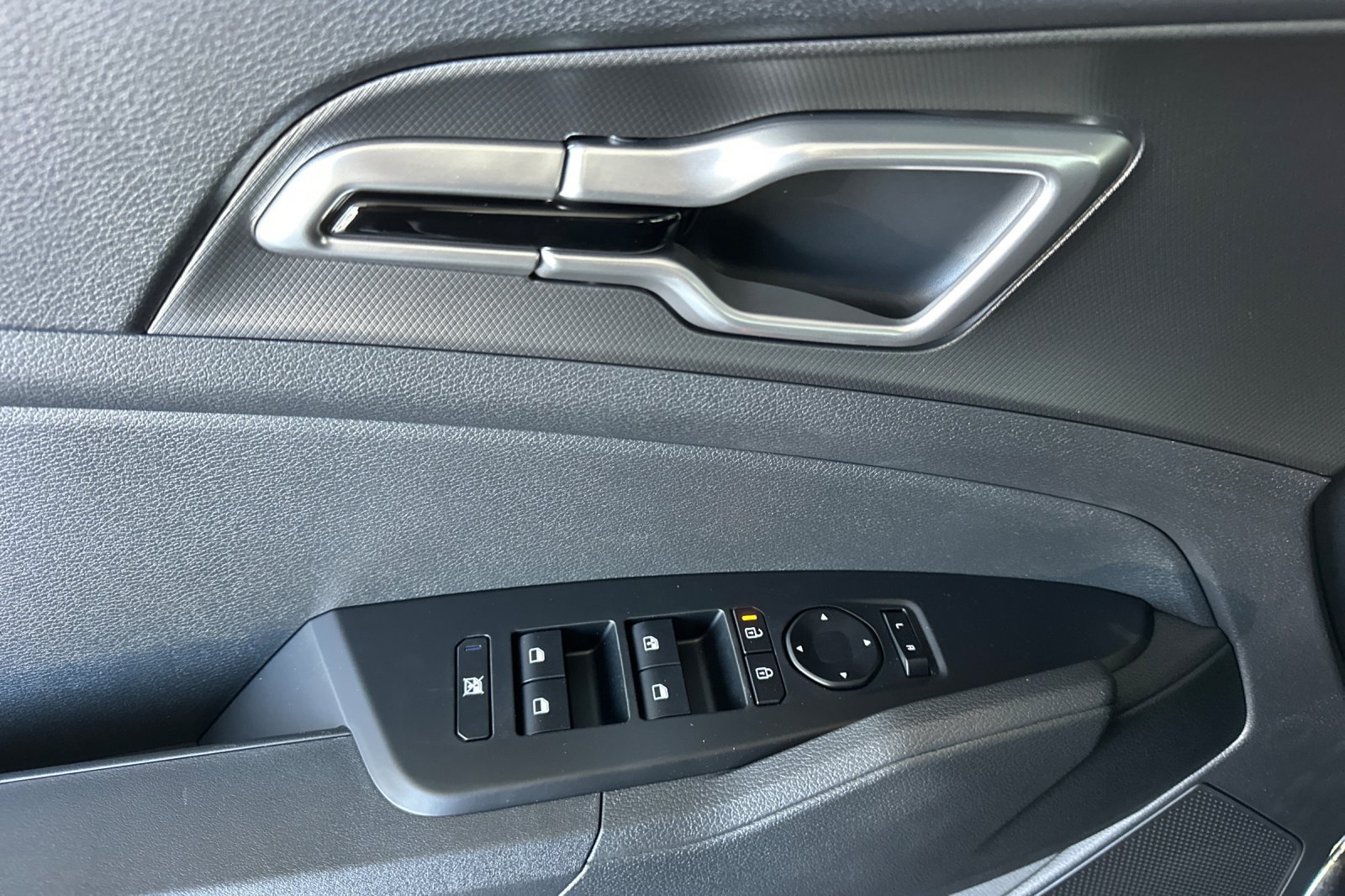 New 2027 Kia Sportage LX FWD image 11