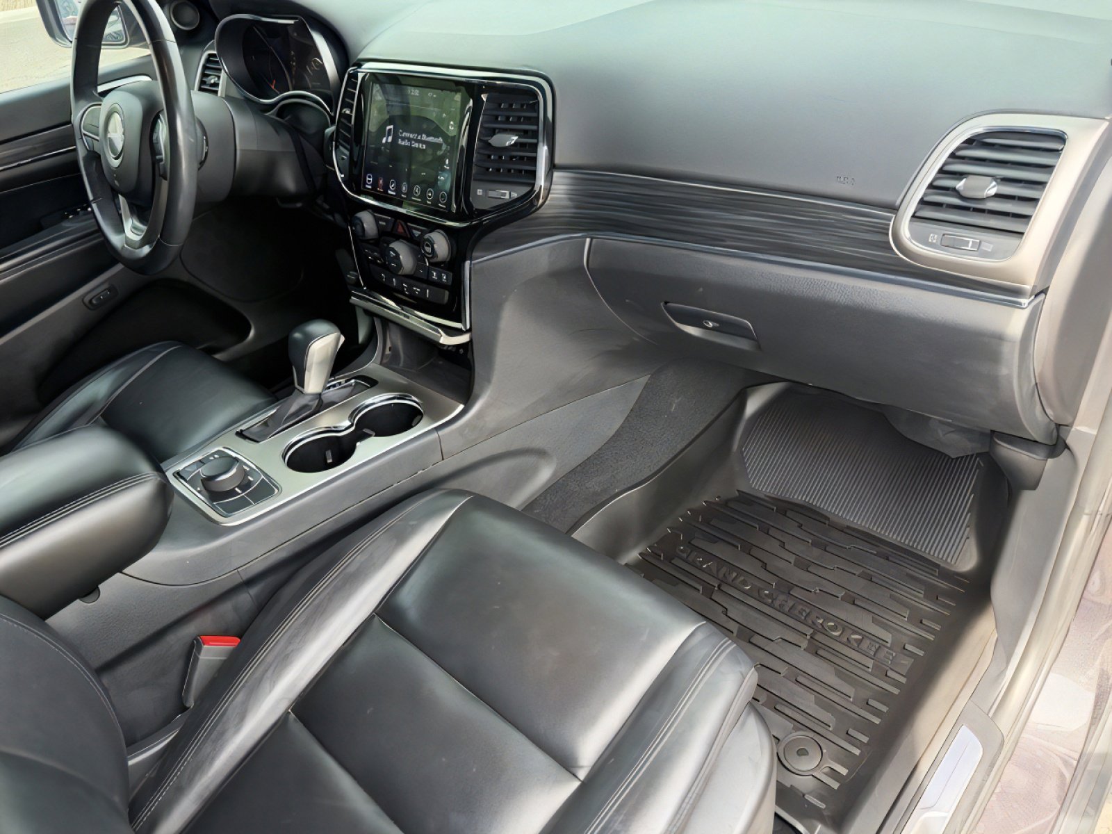 Used 2019 Jeep Grand Cherokee Limited image 10