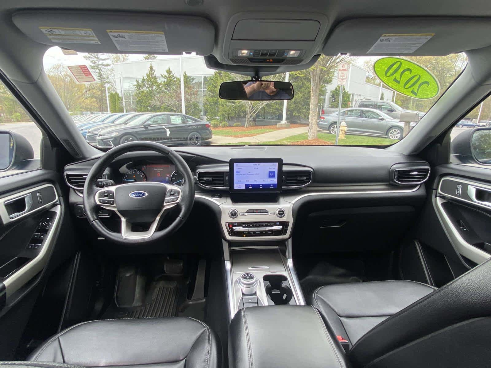Used 2020 Ford Explorer XLT w/ Equipment Group 202A AWD/4WD image 21