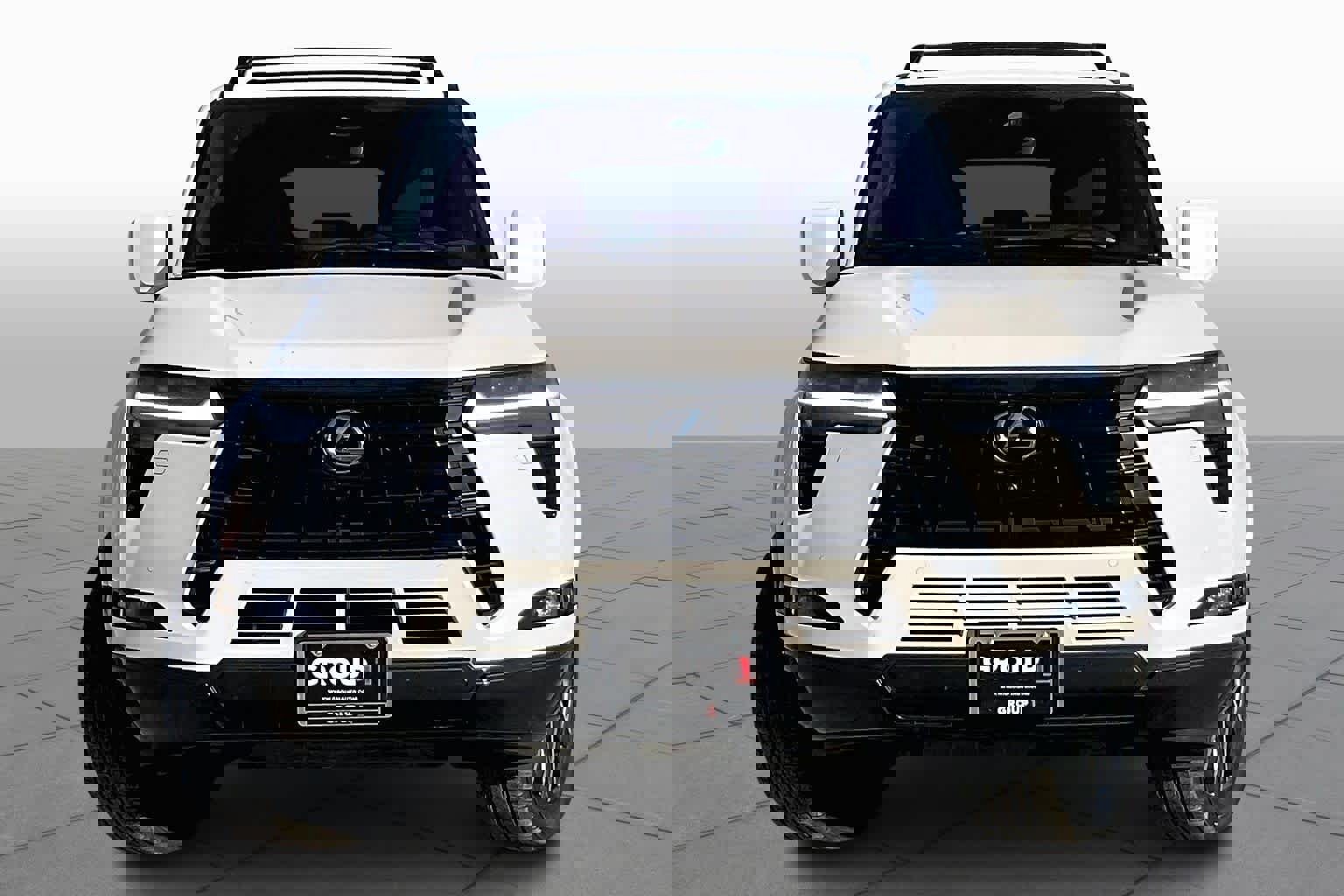 Used 2024 Lexus GX 550 w/ Accessory Package (2T) image 3