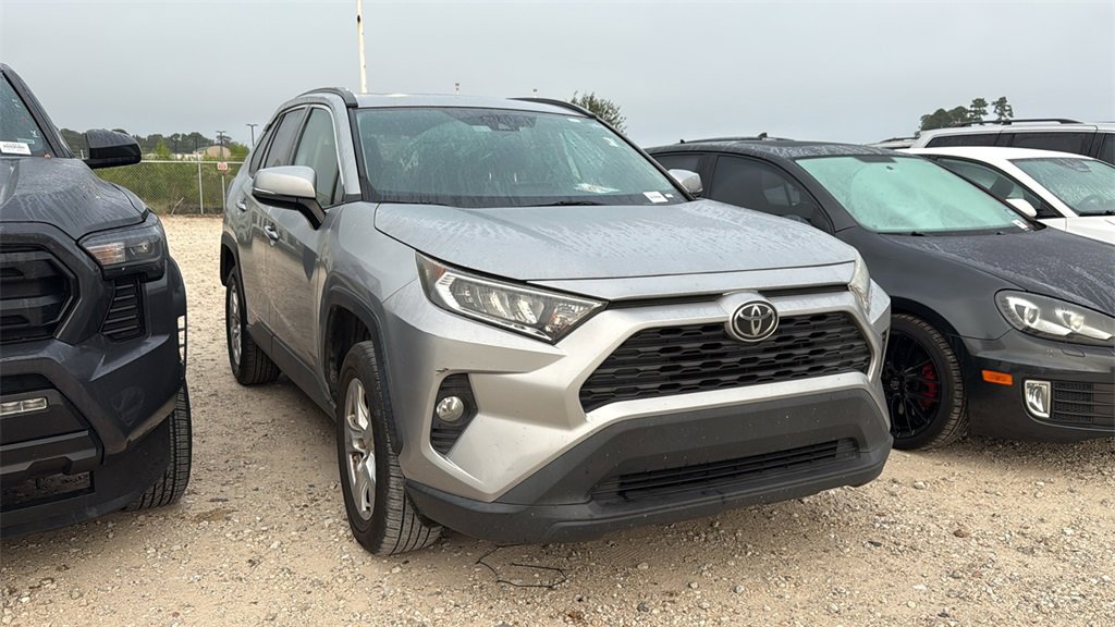 Used 2019 Toyota RAV4 XLE image 3
