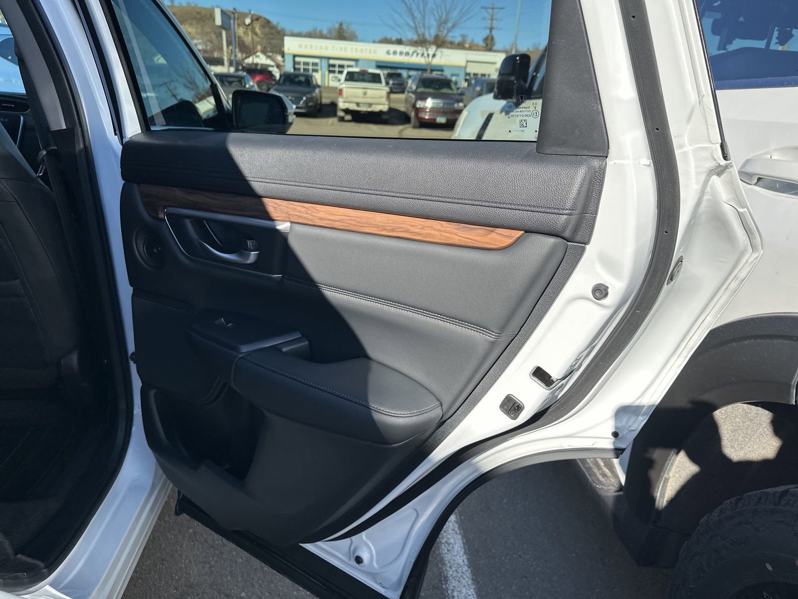 Used 2020 Honda CR-V Touring image 30