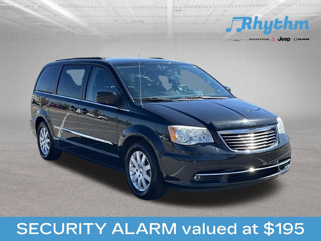 Used 2014 Chrysler Town & Country Touring FWD 360° Tour