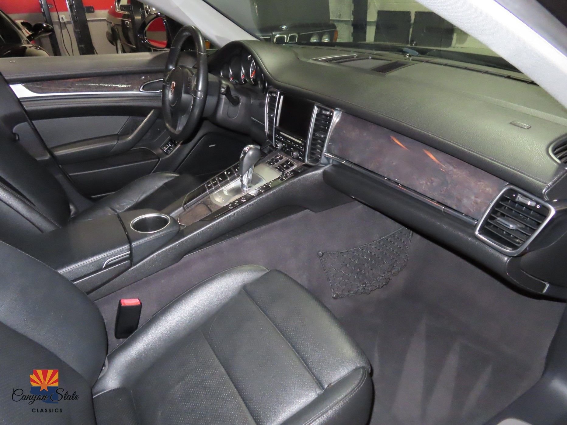 Used 2012 Porsche Panamera 4 image 3