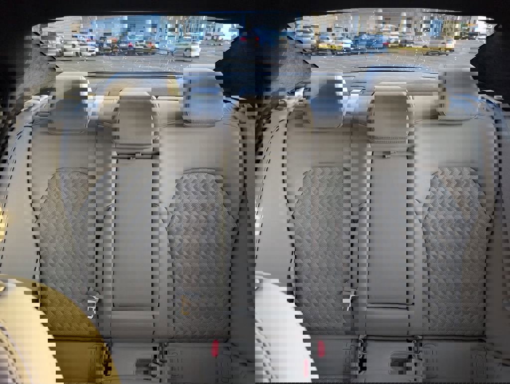 Used 2022 Genesis G70 3.3T image 28