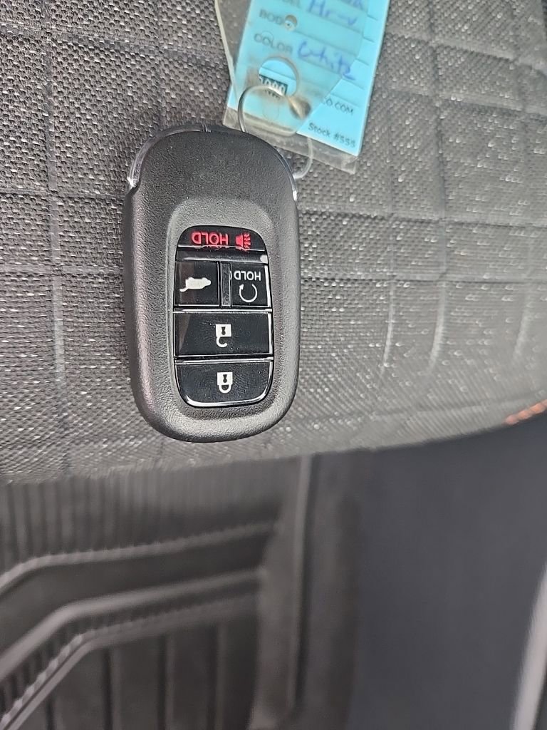 Certified 2025 Honda HR-V Sport image 31