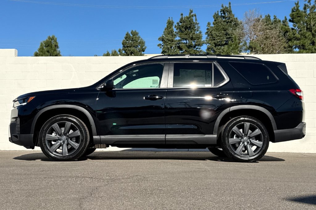 New 2026 Honda Pilot Sport image 10