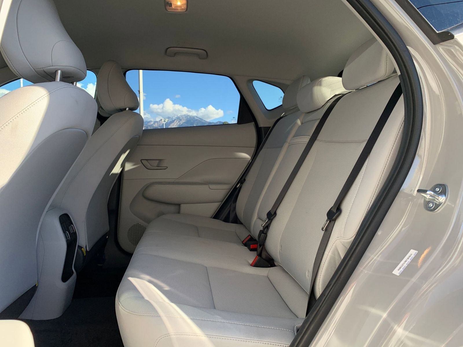 Used 2025 Hyundai Kona SEL image 25