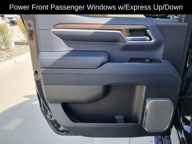 Used 2025 Chevrolet Silverado 1500 High Country image 14