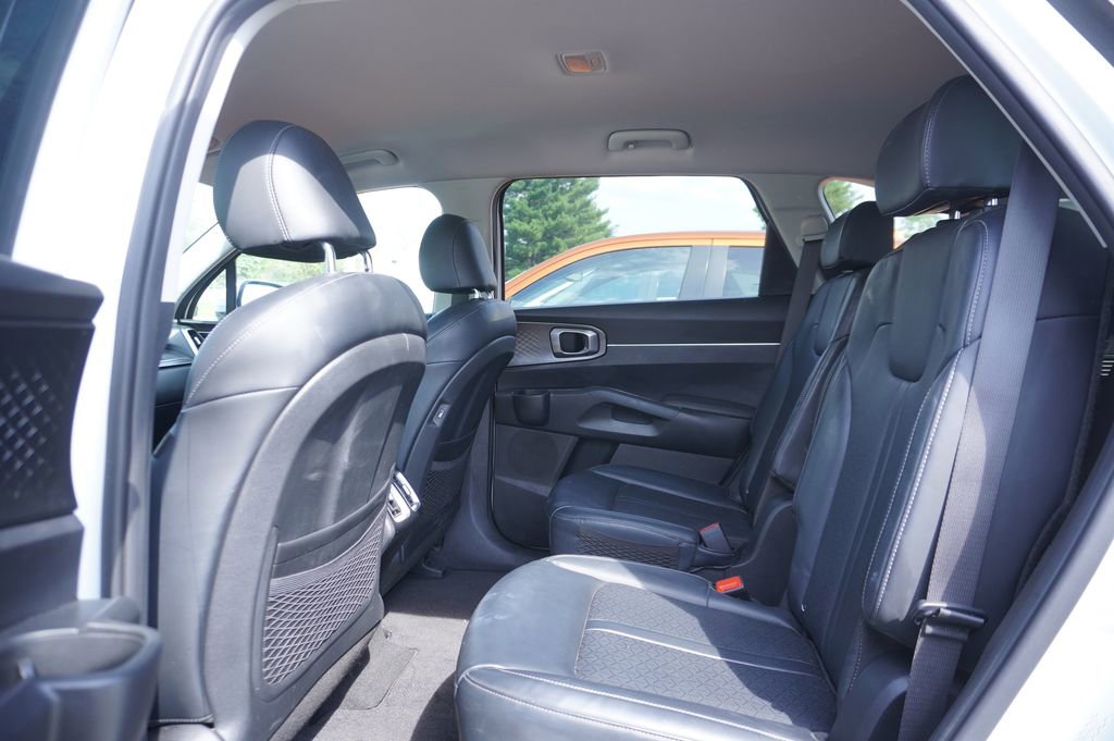 Used 2022 Kia Sorento EX AWD/4WD image 4