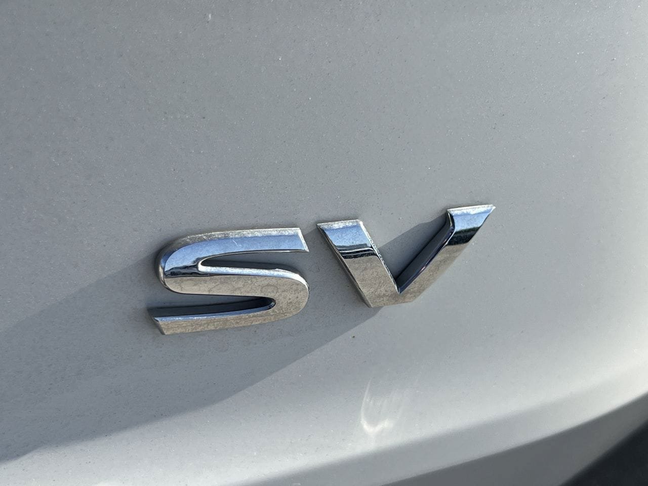 Used 2023 Nissan Rogue SV FWD image 5