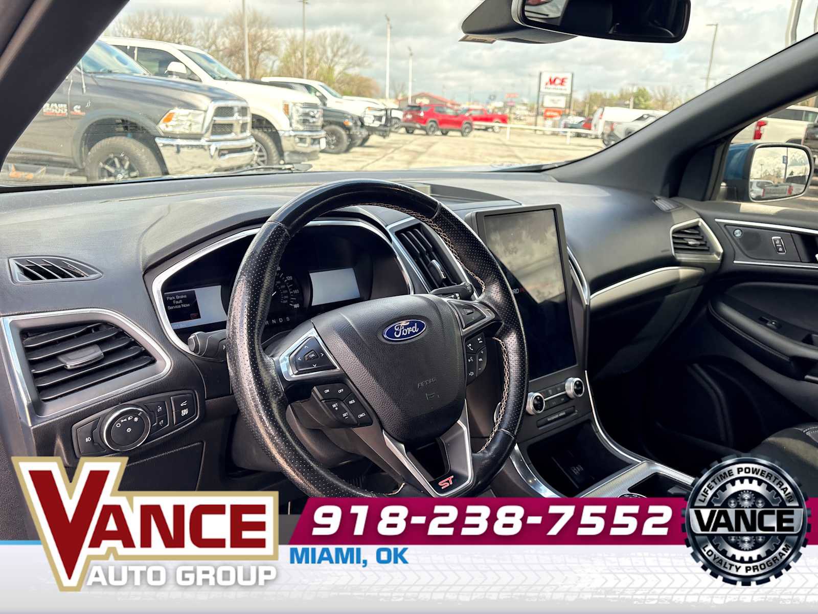Used 2021 Ford Edge ST image 10