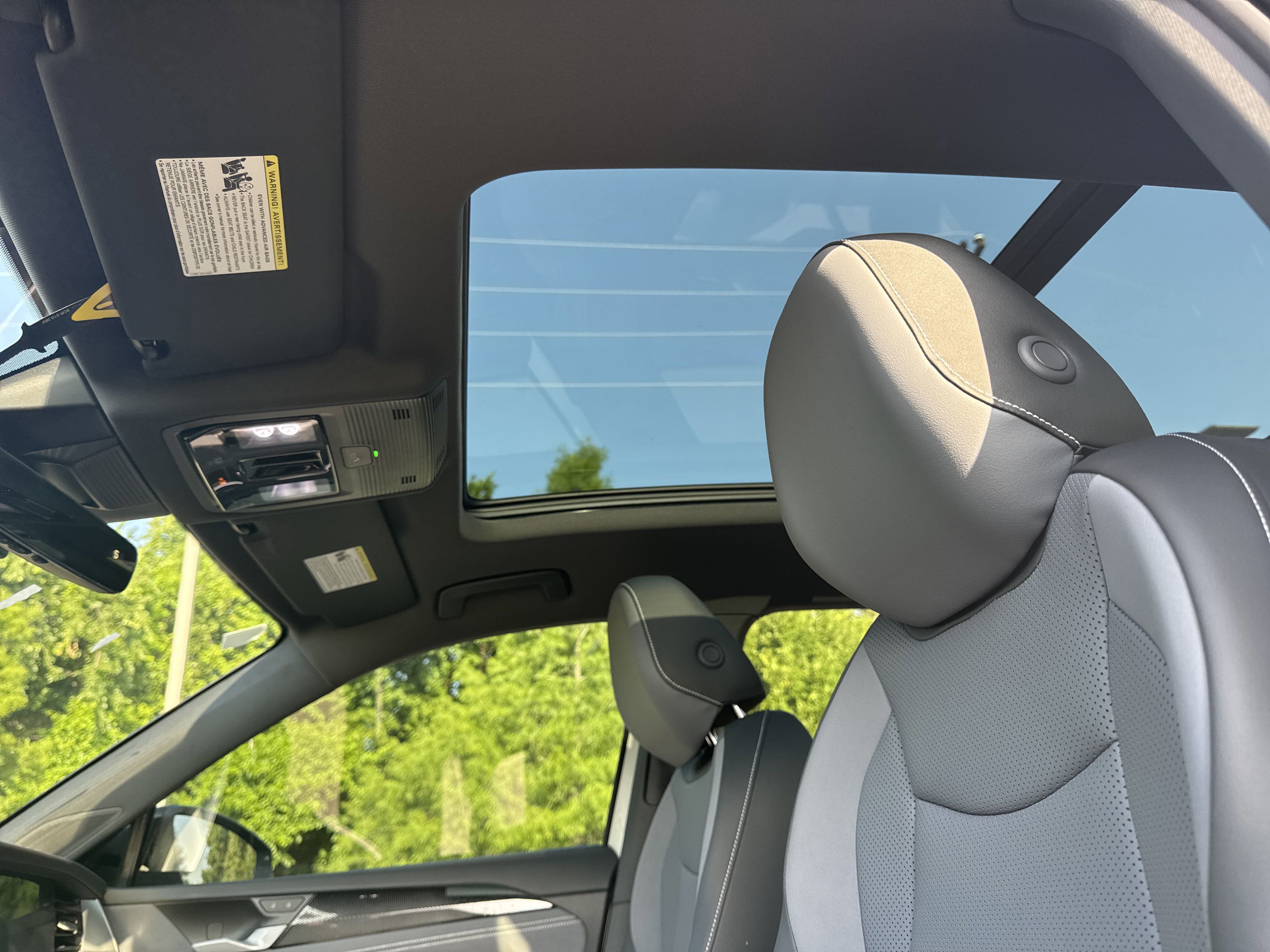 Certified 2026 Volkswagen Tiguan SE R-Line FWD image 46