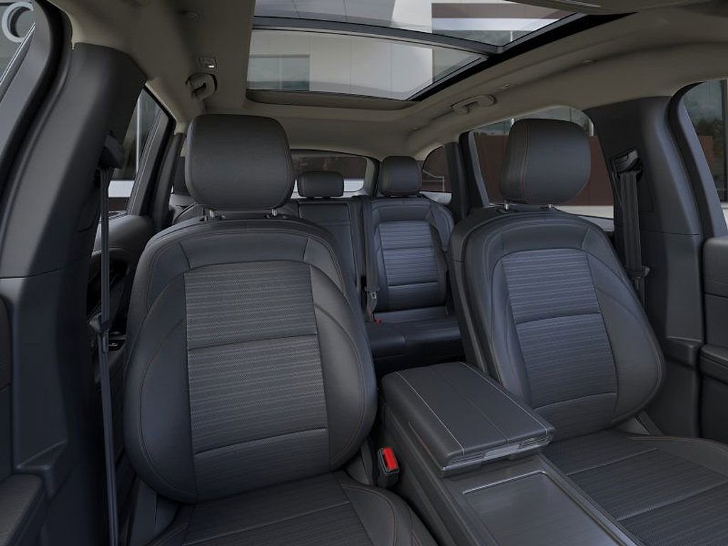 New 2026 Lincoln Nautilus Reserve w/ Jet Appearance Package image 10