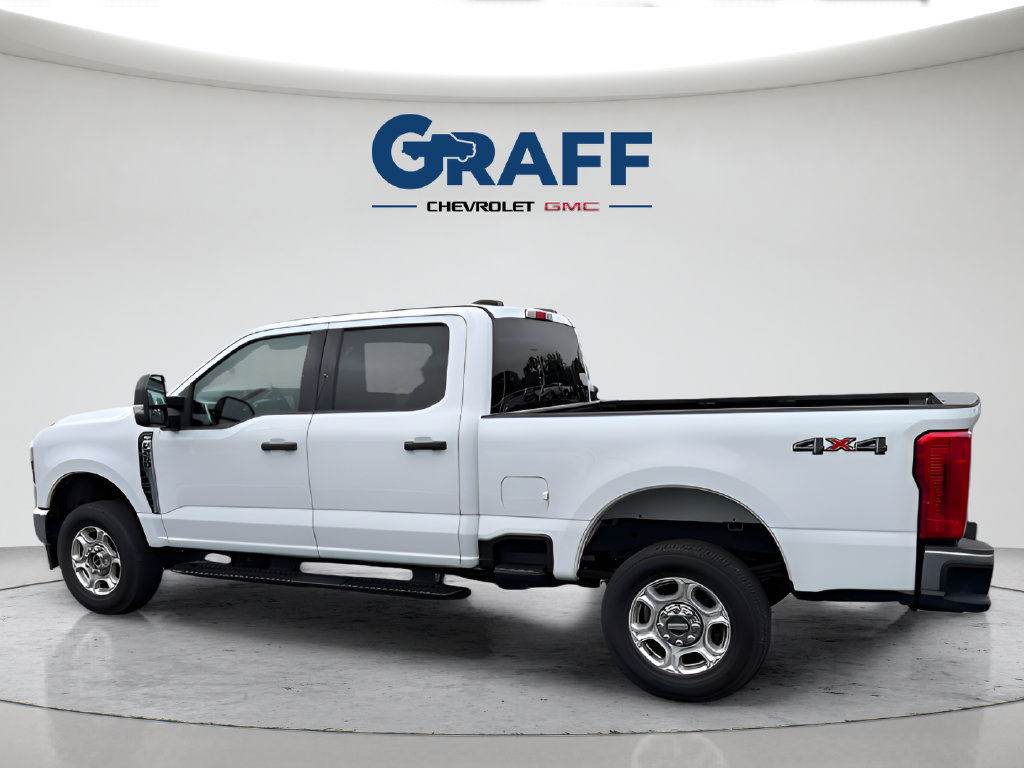 Used 2025 Ford F250 XLT AWD/4WD image 2