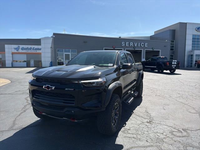 Used 2024 Chevrolet Colorado ZR2 w/ ZR2 Convenience Package III AWD/4WD image 13