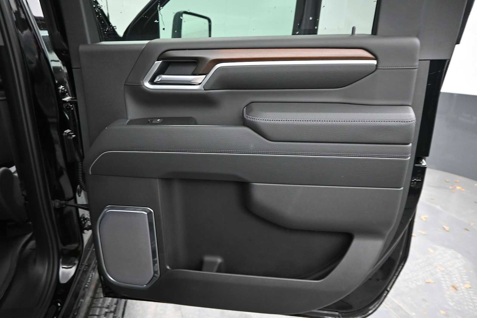 New 2026 GMC Sierra 2500 Denali w/ Denali Reserve Package AWD/4WD image 23