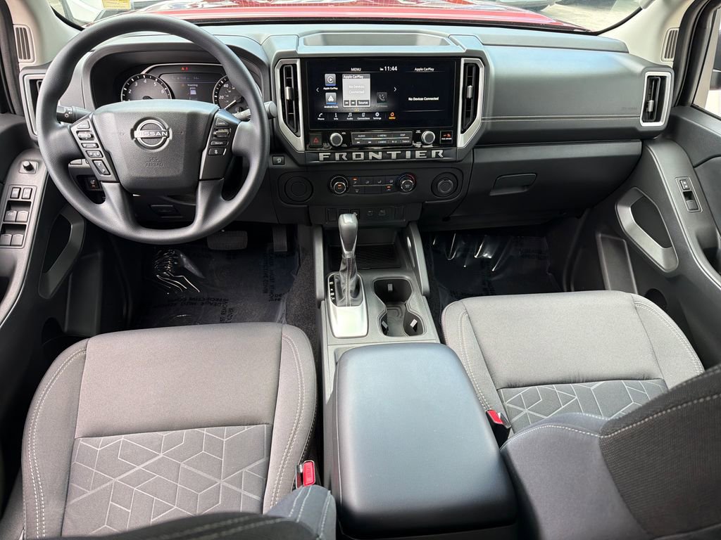 Used 2025 Nissan Frontier SV RWD image 12