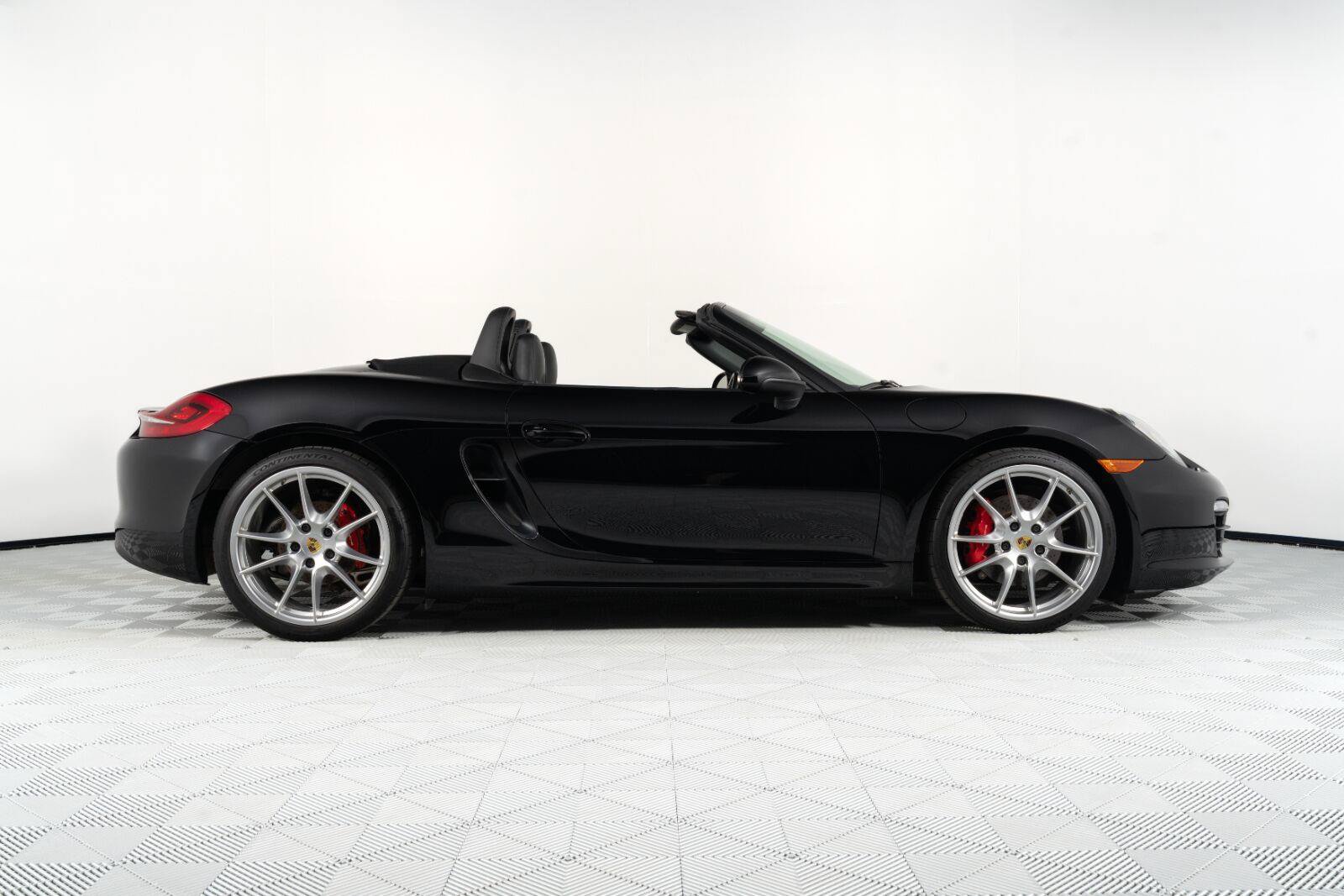 Used 2015 Porsche Boxster S RWD image 23